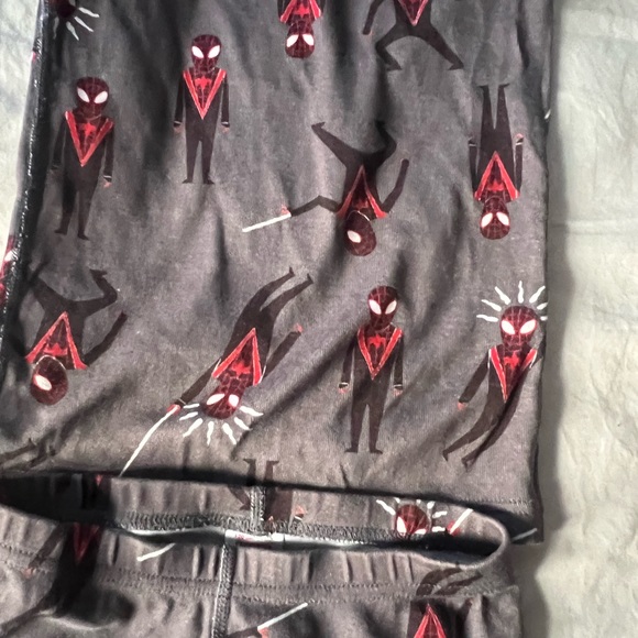 Hannah Andersen 	
Marvel Miles Morales Short John Pajamas In Organic Cotton6/7 - Picture 3 of 4